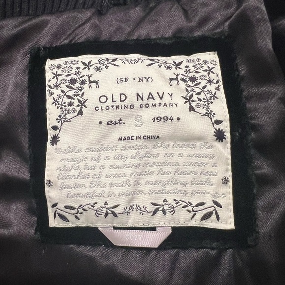 Old navy small Cozy Black velvet velour vest with brown faux fur hood - Picture 13 of 14